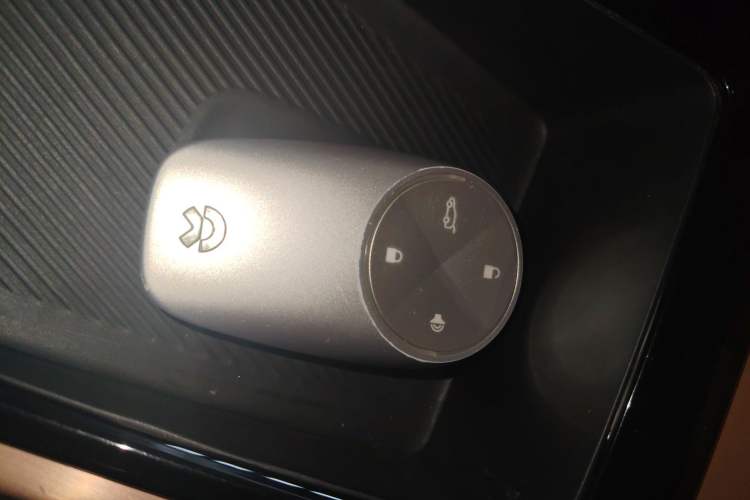 Used Nio ES8 2018 355 km Base Version 7-Seater Edition
