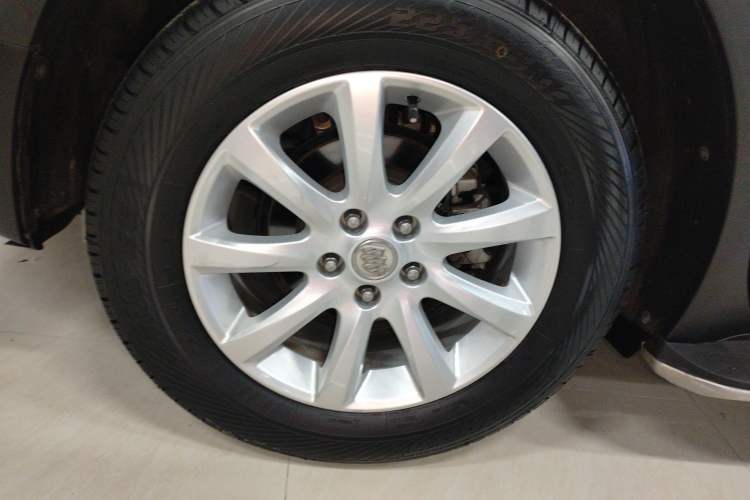 Used Buick Envision 2018 20T Two-Wheel-Drive Elite Model
