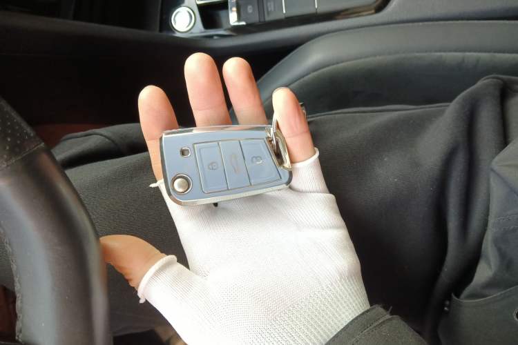 Used Volkswagen Tiguan L 2021 330TSI Automatic Two-Wheel Drive Smart Edition
