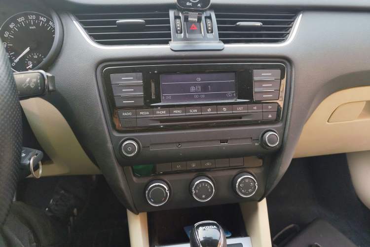 Used Skoda Octavia 2015 1.6L Automatic Yijie Edition