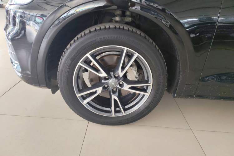 Used Audi Q5L 2020 Updated 40 TFSI Prestige Fashion Edition
