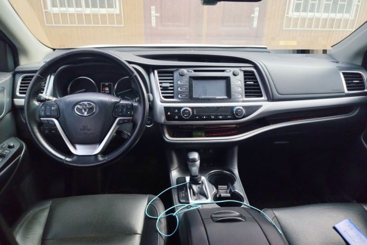 Used Toyota Highlander 2018 2.0T Four-Wheel Drive Luxury Edition 7 Seats China V Emission Standard
