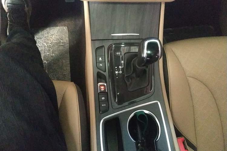 Used Baojun 730 2017 1.8L iAMT Prestige Version 7 Seats
