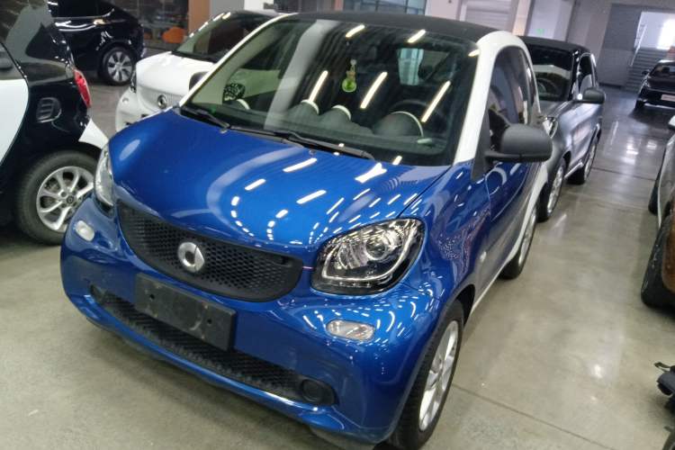 Used  fortwo 2018 1.0L 52kW Hardtop Dynamic Version China V
