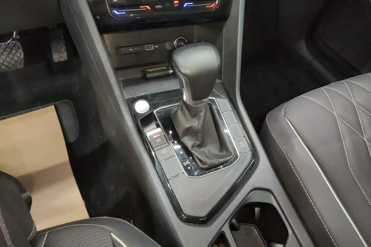 Used Volkswagen Tiguan L 2023 300TSI Automatic Two-Wheel Drive Smart Edition