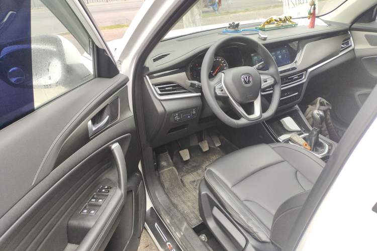 Used Changan CS35PLUS 2022 1.6L Manual Luxury Edition