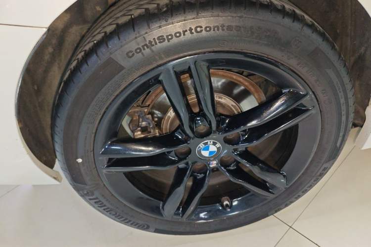 TDK.VehicleDetails.img