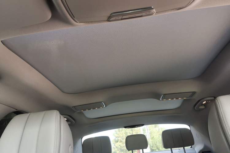 Used Mercedes-Benz C-Class 2015 C 200 L