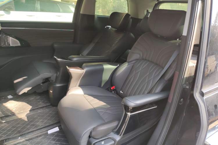 Used GAC Trumpchi M8 2024 Master Series Super Hybrid Edition