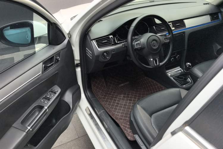 Used Volkswagen Bora 2015 Zhuihui Edition 1.6L Manual Comfort Model
