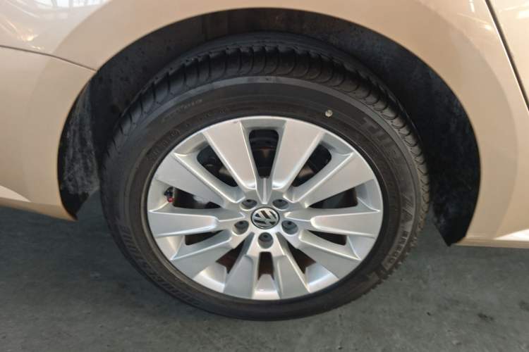 Used Volkswagen Lavida 2013 Restyled Classic 1.6L Automatic Comfort Edition
