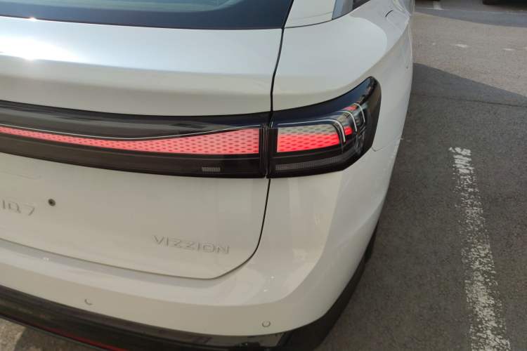 Used Volkswagen ID.7 VIZZION 2024 AIR model
