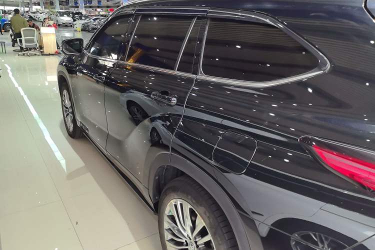 Used Toyota Highlander 2022 Dual-Engine 2.5L Four-Wheel Drive Prestige Version 7 Seats
