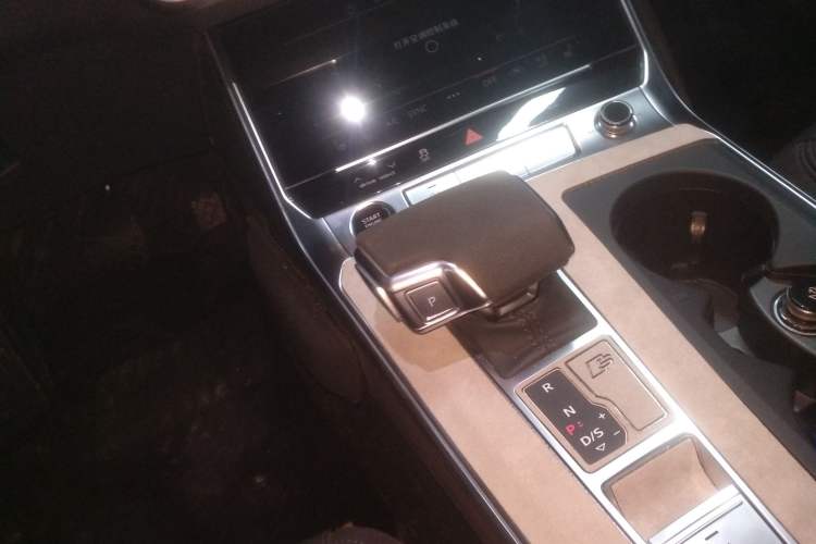 Used Audi A6 2023 allroad quattro 55 TFSI Prestige Off-Road Model
