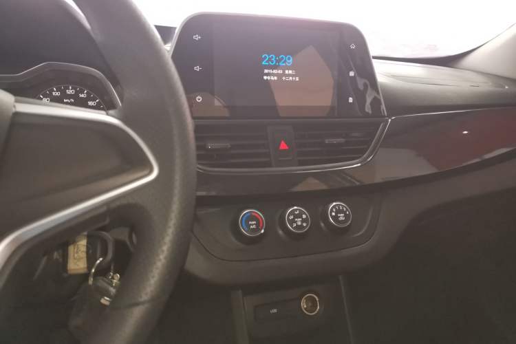 Used Baojun 310 2017 1.5L Automatic Fashion Model
