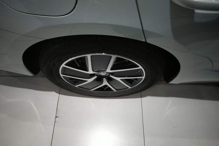 Used BYD Qin L 2025 DM-i Smart Drive 120KM Superior Model