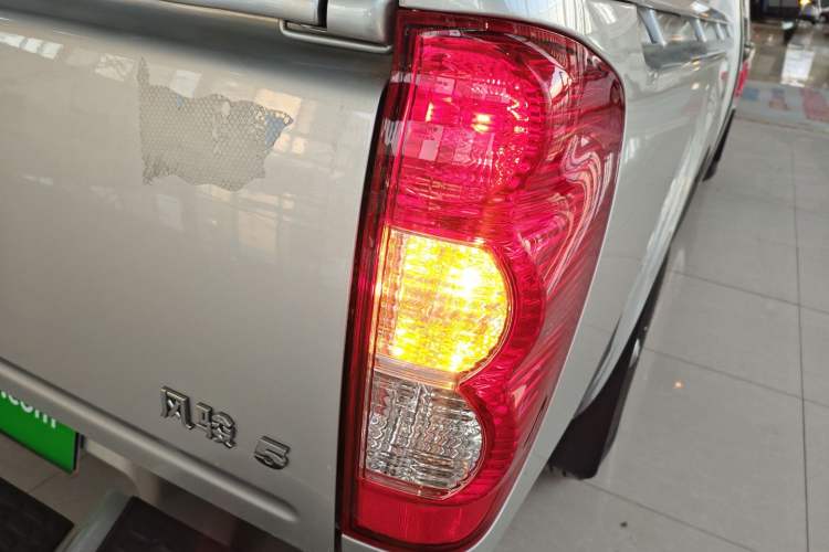 Used Great Wall Wingle 5 2023 "Ganfan" Version 1.5T Gasoline Two-Wheel-Drive Advanced Trim with Long Cargo Bed
