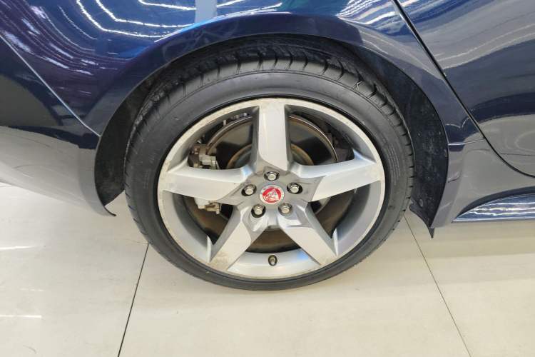 Used Jaguar XE 2018 2.0T 200 PS Two-Wheel-Drive R-Sport Sport Edition