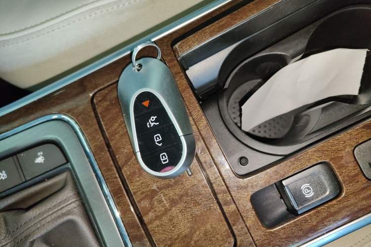 Used Roewe 950 2017 30T Internet Flagship Edition
