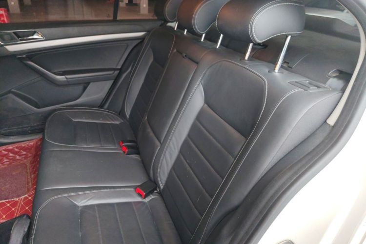 Used Volkswagen Lavida 2017 1.6L Automatic Comfort Edition
