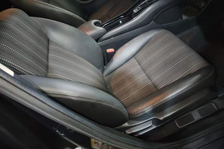 Used Honda Vezel 2015 1.8L CVT 2WD Elite Model
