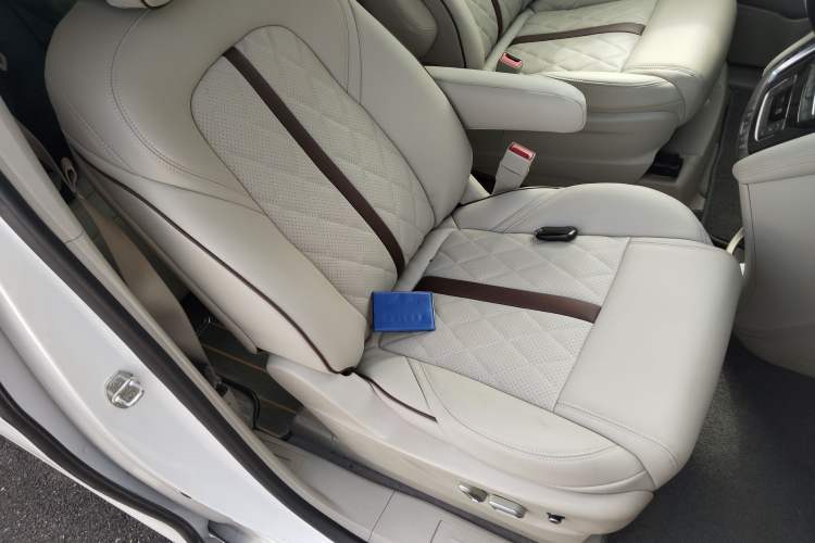 Used Buick GL8 2018 ES 28T Comfort Model China VI Standard
