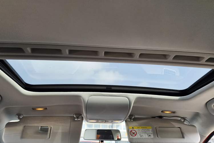 Used Volkswagen Polo 2016 1.6L Automatic Comfort Model
