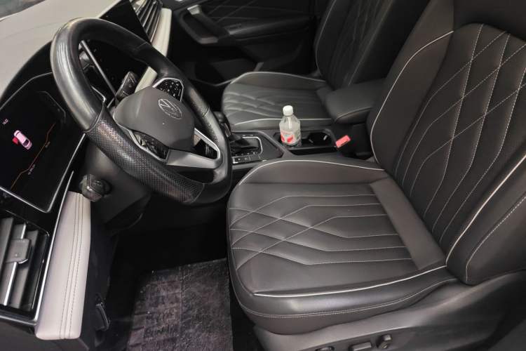 Used Volkswagen Tiguan L 2022 330TSI Automatic Two-Wheel Drive R-Line Enhanced Edition
