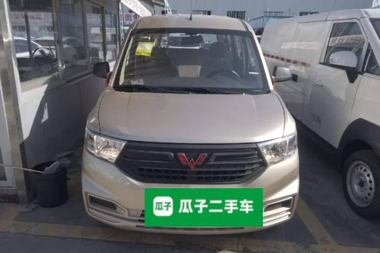 Used Wuling Hongguang V 2022 1.5L Jingqu Edition Electric-Assist LAR
