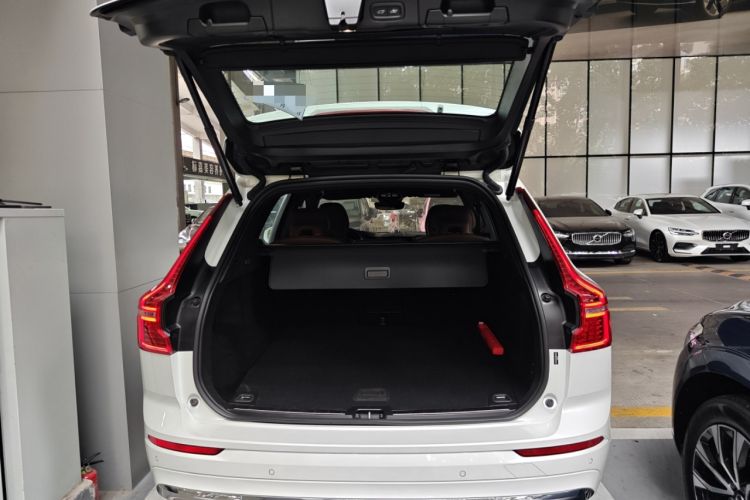 Used Volvo XC60 New Energy 2025 Plug-in Hybrid Long-Range All-Wheel Drive Smart Luxury Edition