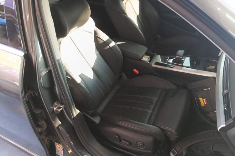 Used Audi A4L 2020 40 TFSI Luxury Dynamic Model