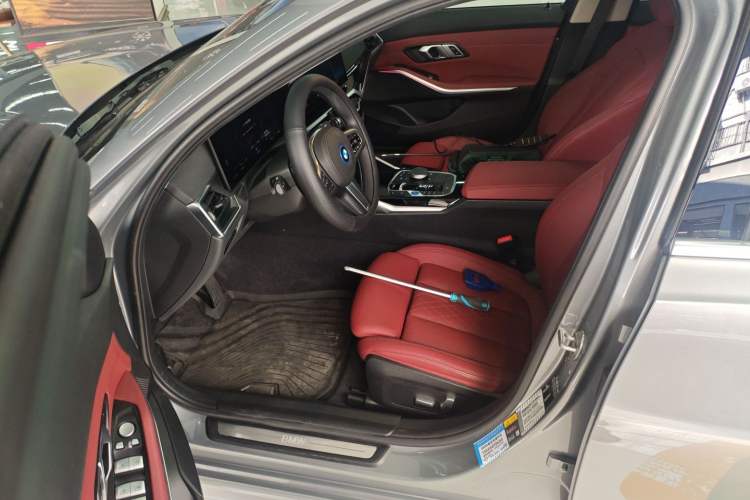 Used BMW i3 2022 eDrive 35 L
