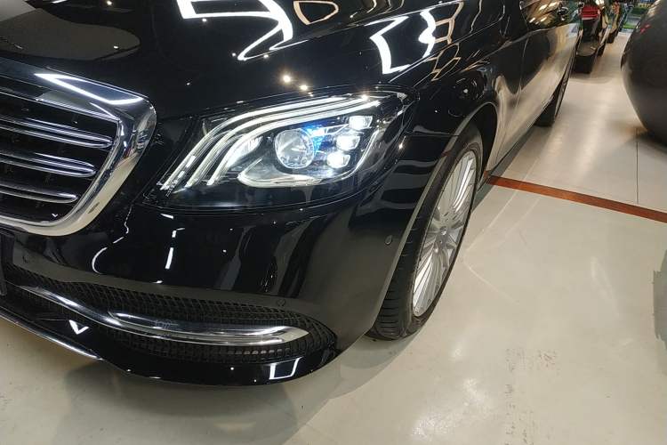 Used Mercedes-Benz S-Class 2019 S 320 L
