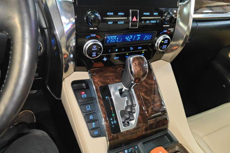 Used Toyota Alphard 2020 Dual-Engine 2.5L Luxury Edition