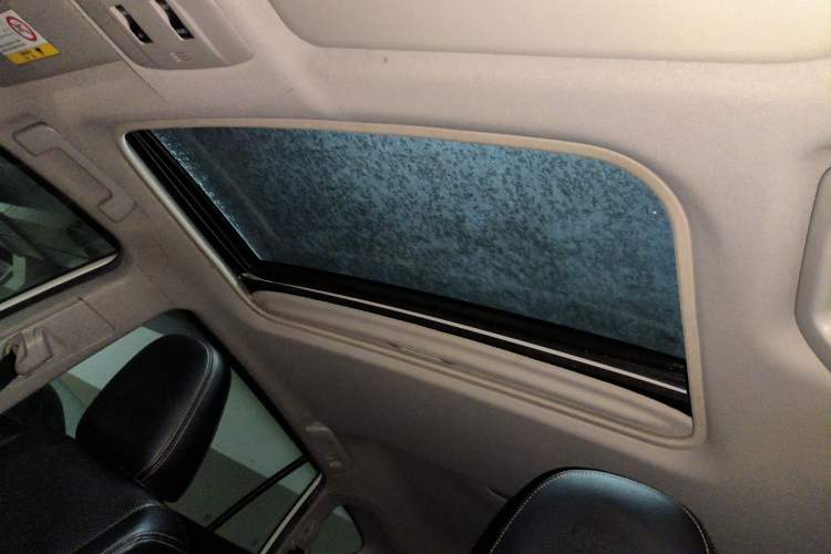 Used Toyota RAV4 2016 2.0L CVT Two-Wheel Drive Fashion Edition China V Standard