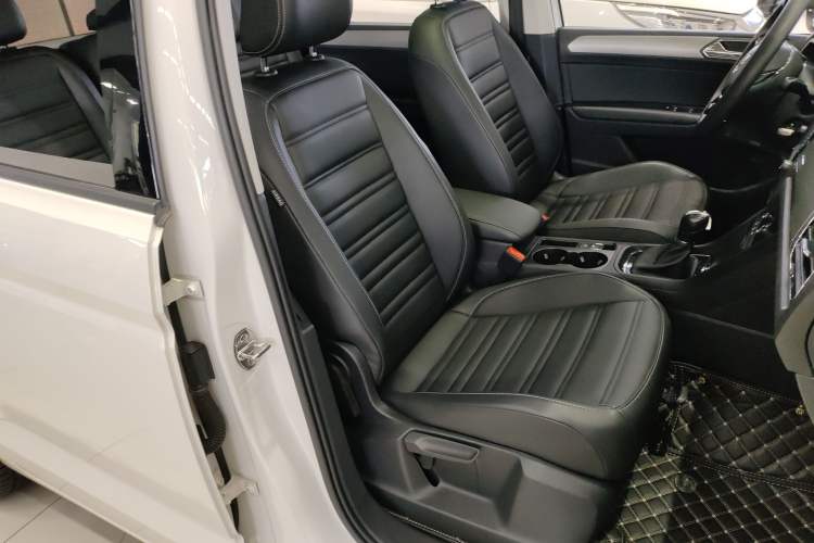 Used Volkswagen Touran 2018 Volkswagen Touran L 280TSI DSG Comfort Edition 7 Seats China V Emission Standard
