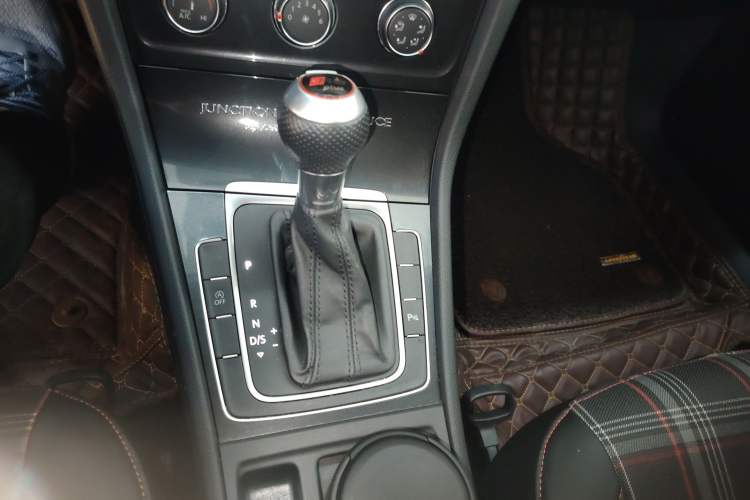 Used Volkswagen Golf 2019 1.8TSI Travel Edition