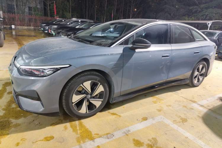 Used Volkswagen ID.7 VIZZION 2024 AIR model