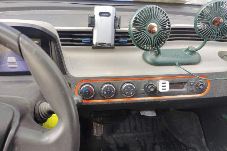 Used Wuling Hongguang MINIEV 2021 Macaron Premium Model – Lithium-NMC
