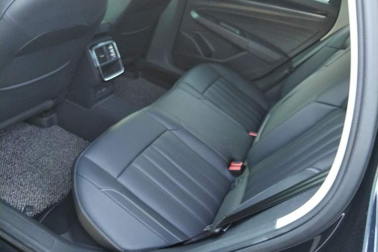 Used Volkswagen Passat 2024 280TSI Business Edition
