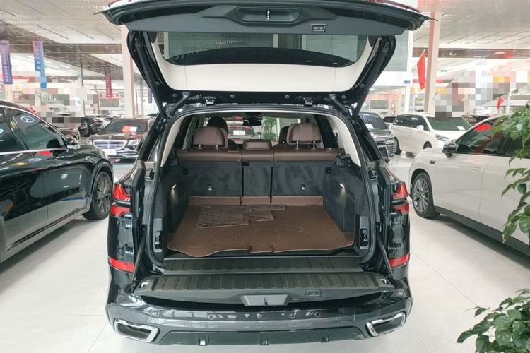 Used BMW X5 2023 xDrive 30Li Luxury M Sport Night Edition Package
