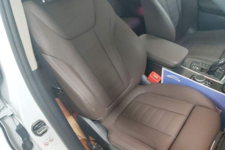 TDK.VehicleDetails.img