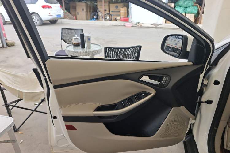 Used Ford Focus 2015 Sedan EcoBoost 180 Automatic Elite Model
