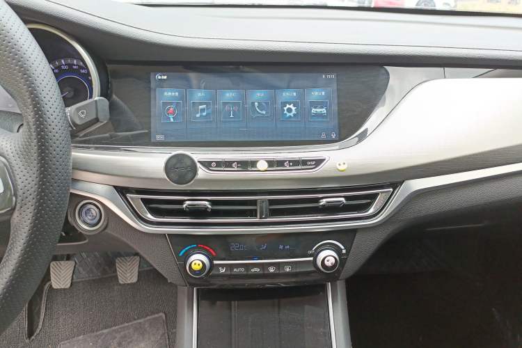 Used Changan Eado 2019 High-Energy Edition 1.6L GDI Manual Pioneer Model China VI Standard
