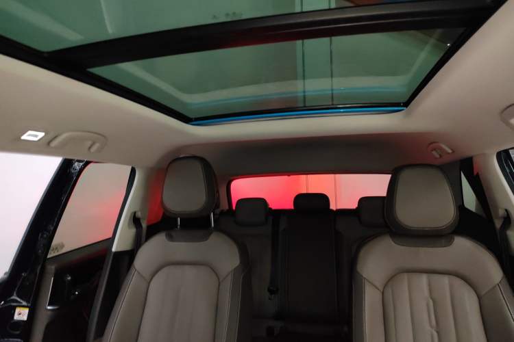 Used Volkswagen Viloran 2023 380TSI Luxury Edition
