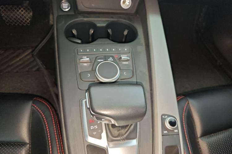 Used Audi A4L 2017 Plus 40 TFSI Ambition Model
