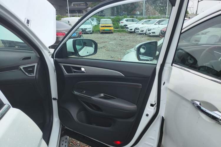 Used Changan CS75 2017 Shangkui Edition 1.5T Automatic Fengxiang Model
