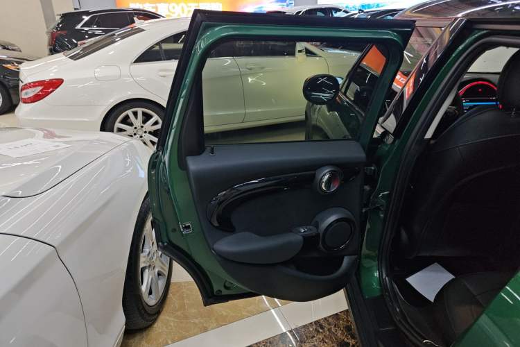 Used  MINI 2021 1.5T COOPER Classic Edition Five-Door Version
