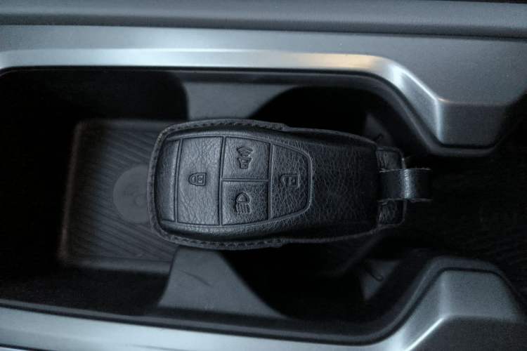 Used  BJ40 2024 2.0T All-New Urban Hunter Edition Chivalrous Style
