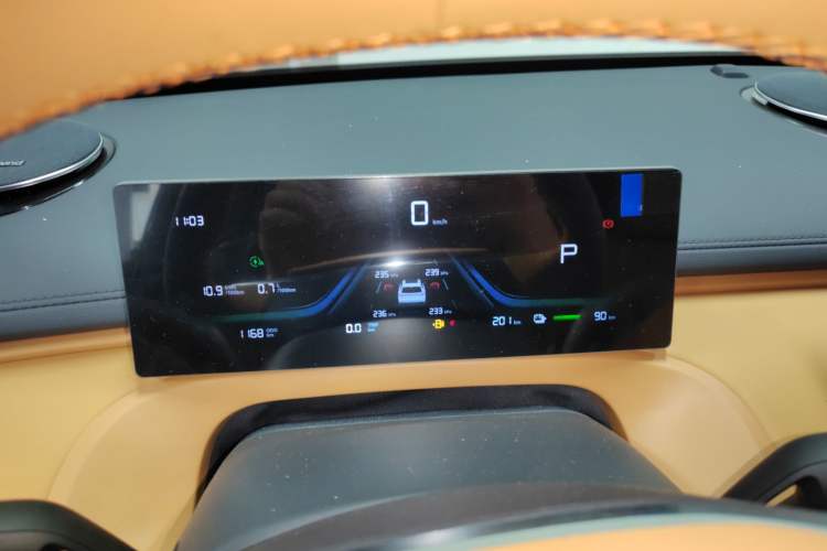 Used  Galaxy Xingjian 7 EM-i 2025 120km Launch+ Version
